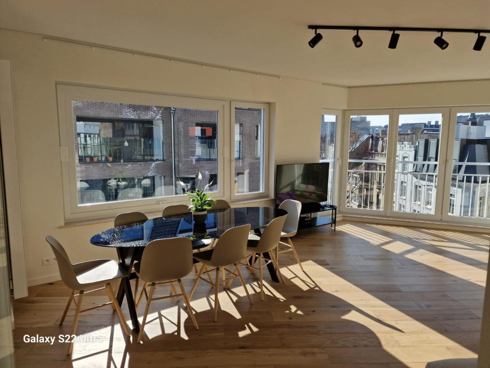 Luxury Renovated 3 Rooms Apartment Остенде Екстериор снимка