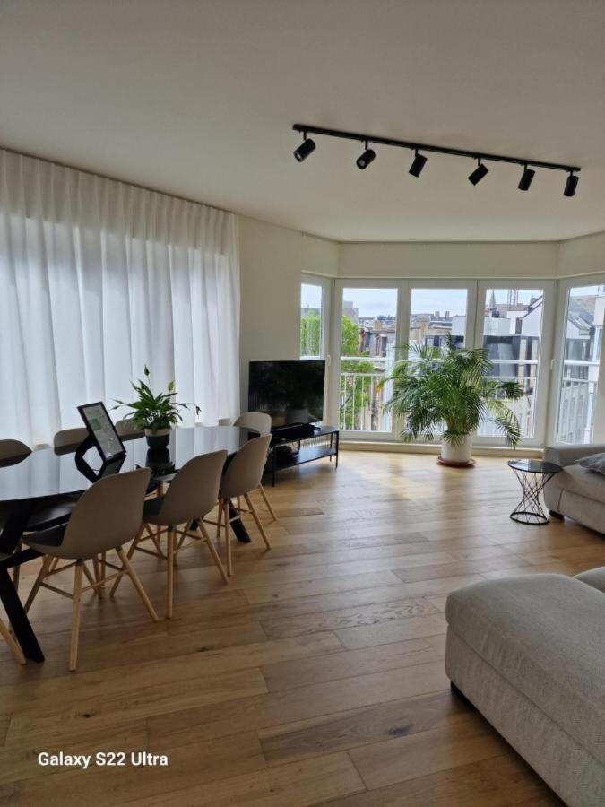 Luxury Renovated 3 Rooms Apartment Остенде Екстериор снимка