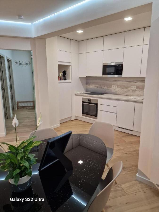 Luxury Renovated 3 Rooms Apartment Остенде Екстериор снимка